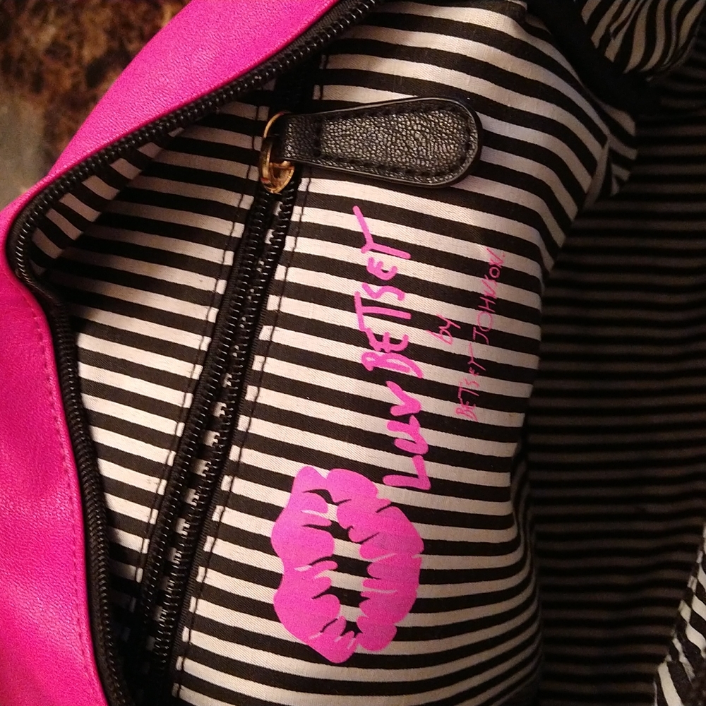 Backpack - Picture 2 of 4